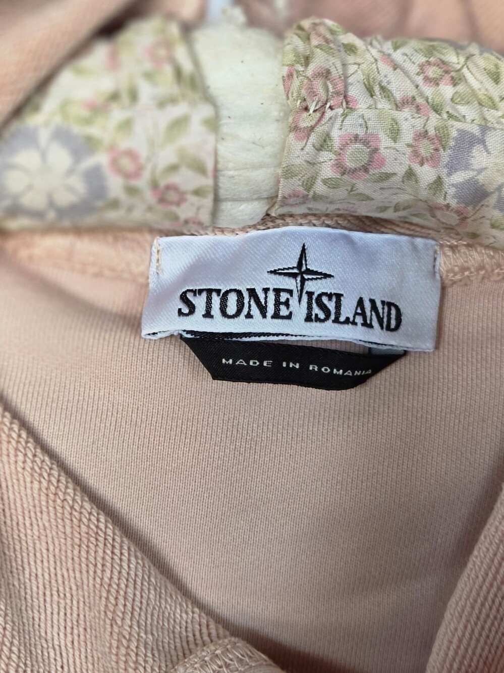 Stone Island Men's Organic Cotton Fleece Hooded Sweatshirt - Antique Rose - Picture 4 of 8